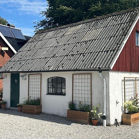 Dorisberg B&B - The Chicken House Loberod 外观 照片